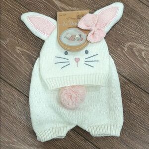Babies first Easter


Baby Bunny Knit Hat & Bootie Set - Cream with Pink Accents